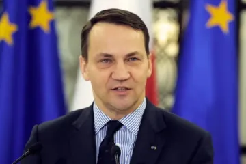 "Путін глузує з мирних зусиль Трампа". Сікорський відреагував на російський обстріл України