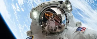 Полет в космос сильно меняет глаза человека: что выяснили ученые из NASA