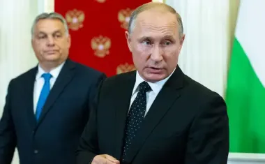 Кто угрожает венграм в Закарпатье: почему Орбан шустрее полиции, а поджог церкви на руку Путину