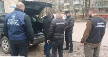 На Донеччині судитимуть лікаря, який вимагав хабар у пораненого військового