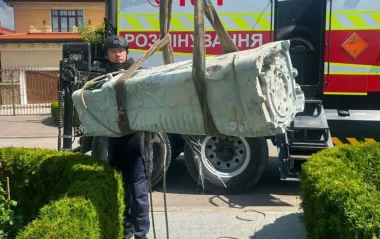 Ракета упала возле дома: в Киеве саперы ГСЧС уничтожили боевую часть Х-69 (фото)
