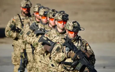 Німеччина готується до нападу Путіна: за вантажівки можуть посадити жінок і пенсіонерів