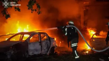 Спасатели показали последствия атаки вражеских БпЛА на Одессу
