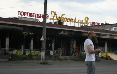 Добропілля під прицілом: як Росія атакує місто дронами і КАБами