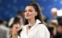 Энн Хэтэуэй показала первое фото со съемок фильма "Дьявол носит Прада 2"