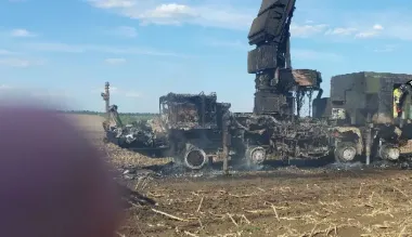 Запарковали в поле, не прячась: Силы обороны разнесли батарею ЗРК С-400 россиян на Белгородщине