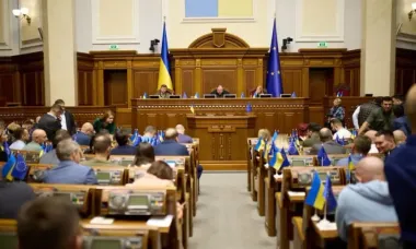 "Ликвидация" НАБУ: Рада приняла законопроект №12414, нардепы блокируют трибуну (видео)