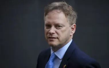 Британця засудили за роботу на розвідку РФ: передав особисті дані ексміністра оборони