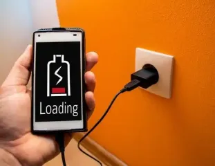 Чому смартфон розряджається вночі і як це зупинити