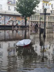 Непогода вслед за Киевом обрушилась на Одессу: улицы затопило, город частично без света