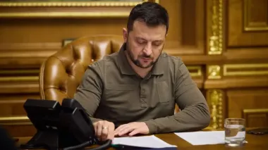 Зеленский подписал законопроект, поправки к которому ограничивают полномочия НАБУ и САП