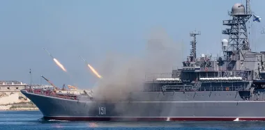 "Июльский шторм": Россия проводит масштабные учения ВМФ на фоне активности НАТО (видео)
