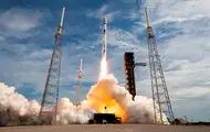 Компания SpaceX запустила в космос два спутника связи