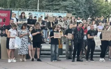 "Hands off NABU and SAPO": People in Zhytomyr protest against bill No. 12414. PHOTOS