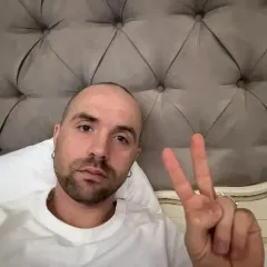Сінгапурський чизкейк з сюрпризом: Міша Кацурін розповів про причини отруєння людей в своєму ресторані