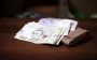 Зарплати чиновників зросли до 60 тисяч гривень: де платять найбільше