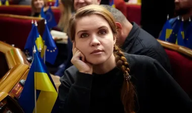 "Ты — ж*вотное": Безуглая поссорилась с нардепами из-за гибели Рущишина (фото)