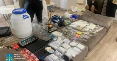 У Києві затримали двох наркоторговців: у них вилучили психотропів на 800 тис. грн