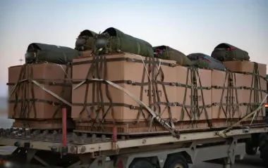 Израиль возобновил сброс гумпомощи в Газе