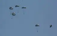 Ізраїль відновив скидання гумдопомоги у Газі
