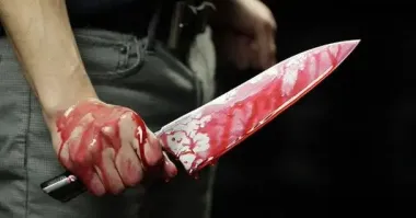 В супермаркете мужчина с ножом напал на людей, ранены более 10 человек
