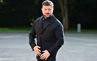 Дизайнер Зеленського пояснив, чому президент знову носить костюми