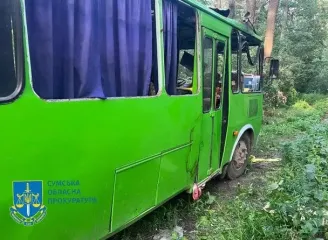 Удар по автобусу с гражданскими на Сумщине: сколько погибших и раненых