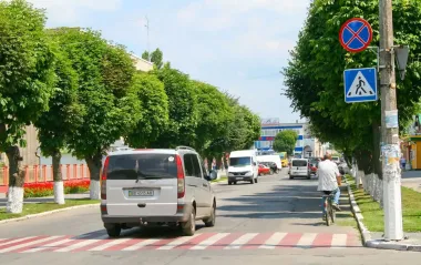 Где находится Староконстантинов и почему РФ атакует город