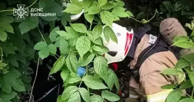 На Київщині у воді виявили тіло невідомого чоловіка
