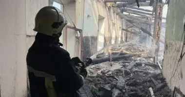 Російська атака на Кропивницький: пошкоджено техніку та будівлю ДСНС