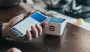 Как надежно сохранить банковскую карту на смартфоне: пригодится этот простой трюк