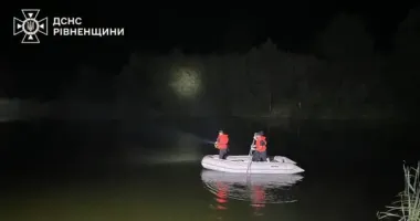 На Ровенщине из пруда достали тело мужчины