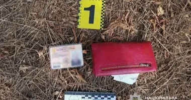 В Днепре посреди белого дня мужчина напал на пожилую женщину