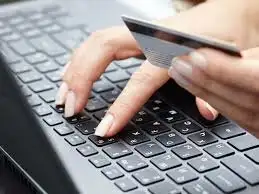Шахраї атакують банківські картки: українцям пояснили, як повернути кошти