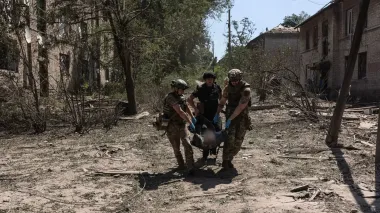 Росіяни скинули на Костянтинівку три авіабомби: поранених рятували поліцейські парамедики