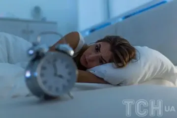 Не просто кошмар, а сигнал тіла: чому люди прокидаються між 3:00 та 5:00 ранку