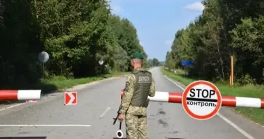 Викрито "рятувальний бізнес": посадовець ДСНС організував схему втечі ухилянтів за 19 тис дол