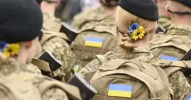 Жінок деяких професій будуть брати на військовий облік без їх особистої присутності