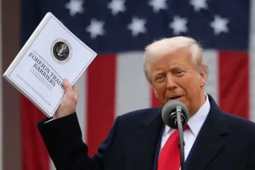 За торговлю с Россией: Трамп вводит для Индии новые тарифы в размере 25%