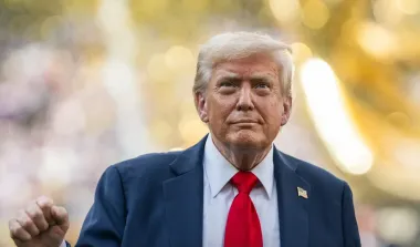 Trump warned of possible failure to contain Putin