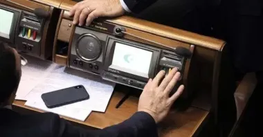 Чому Верховна Рада не транслює засідання в прямому ефірі: нардеп відповів