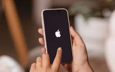 Линейка iPhone 17 засветилась на реальных фото: в сети раскрыли все цвета новых моделей