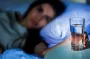 Почему стоит выпить стакан воды перед сном: две веские причины, которые спасут вам жизнь
