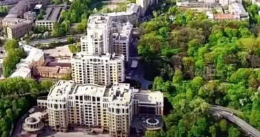 Не гірше за Януковича: з'явились кадри розкішної квартири олігарха Міндіча з золотими унітазами