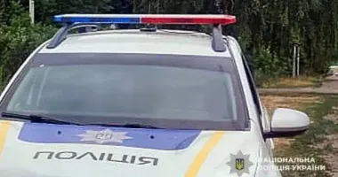 На Полтавщині Mercedes збив на переході підлітка та жінку