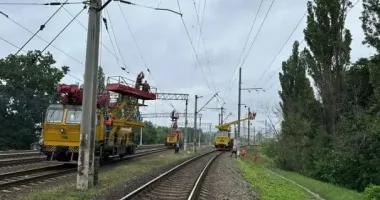 У Києві через комбіновану атаку пошкоджена залізнична інфраструктура: як курсують поїзди