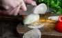 Почему резка лука заставляет нас плакать? 9 из 10 людей этого не знают