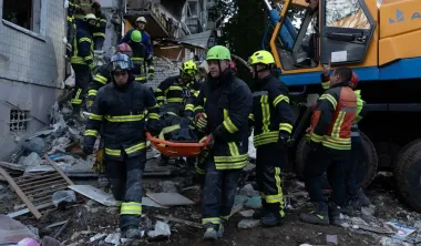 Разбор завалов в Киеве: резко возросло количество жертв, среди них трое детей (фото)