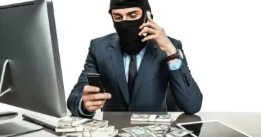 Жителька Тернополя хотіла заробити в інтернеті та втратила майже 180 тисяч гривень