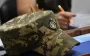 Что делать, если банк подал в суд на военного, а тот - на фронте: советы юриста
